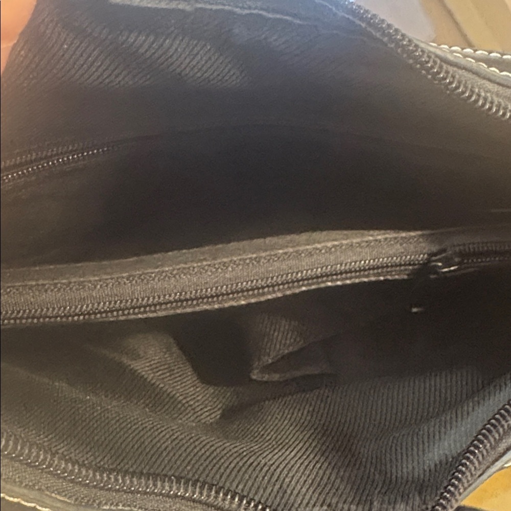 1990’s Vintage Kate Spade Black and Tan Shoulder Bag - Picture 5 of 9